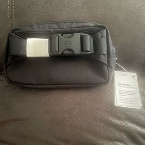 Lululemon Mini Everywhere Belt Bag
